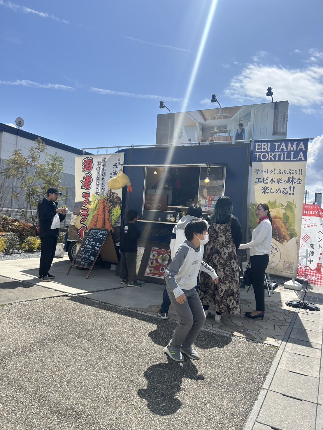 【イベントレポート】本社横モデルハウスでマルシェ開催！たくさんの笑顔があふれました🍓✨